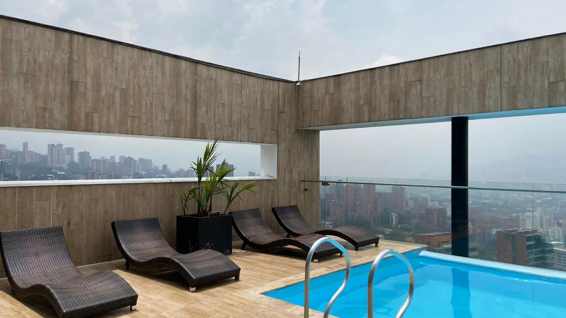 麦德林Stylish 1Br With Stunning Pool In Energy公寓 麦德林